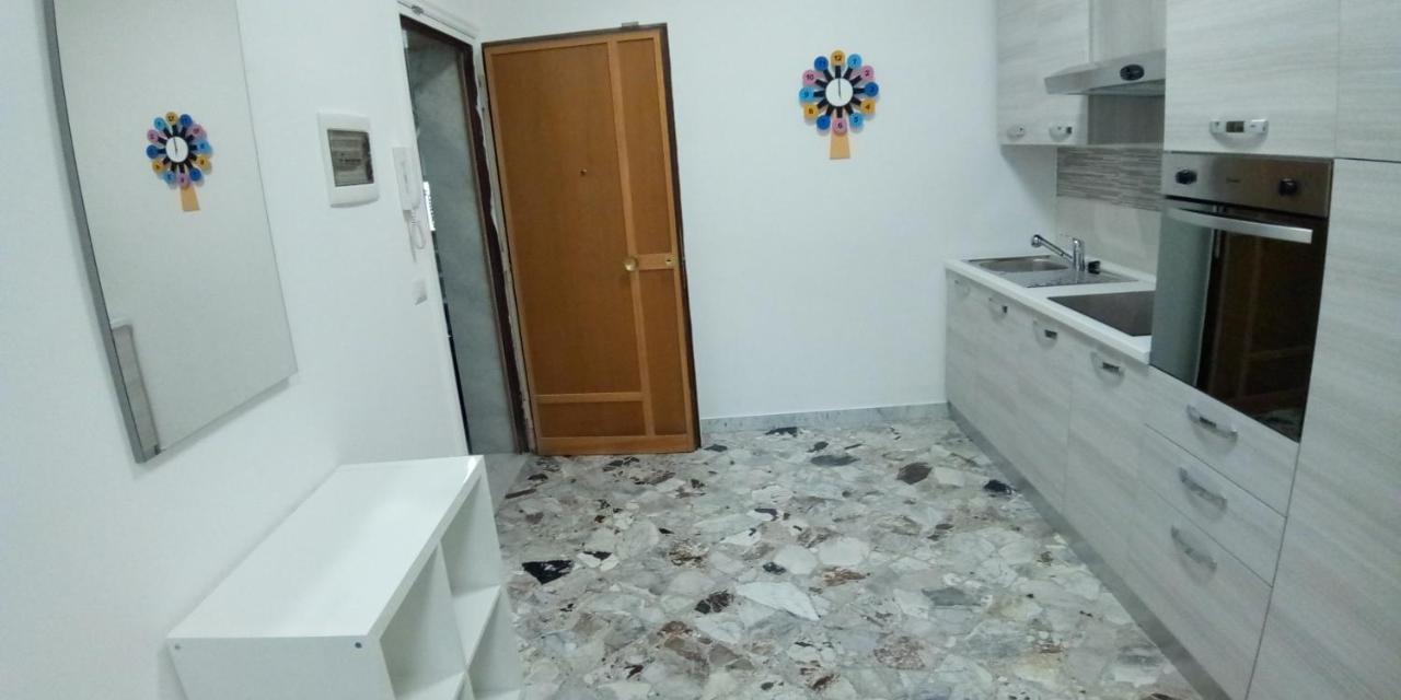 Station Suite Бари Екстериор снимка